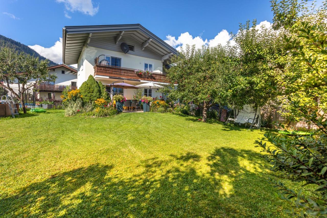 Ferienwohnung Weitblick Saalfelden Bagian luar foto